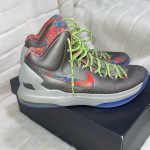 Preloved KD 5 bball sneakers released in 2012 men’s 9